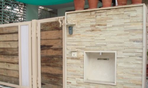 Cladding compound wall